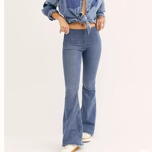 NWT Free People Penny Pull-on Flare jeans